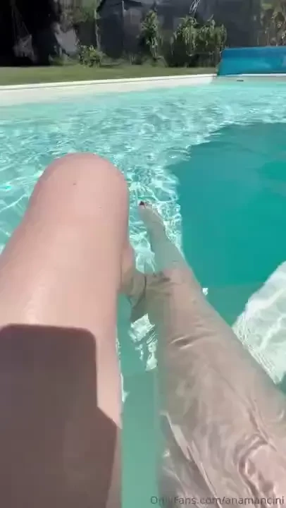 I miss summer days topless at the pool 