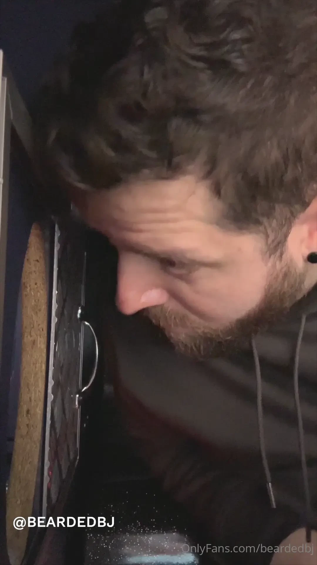 Having a sex shop with gloryhole near office buildings is the best 