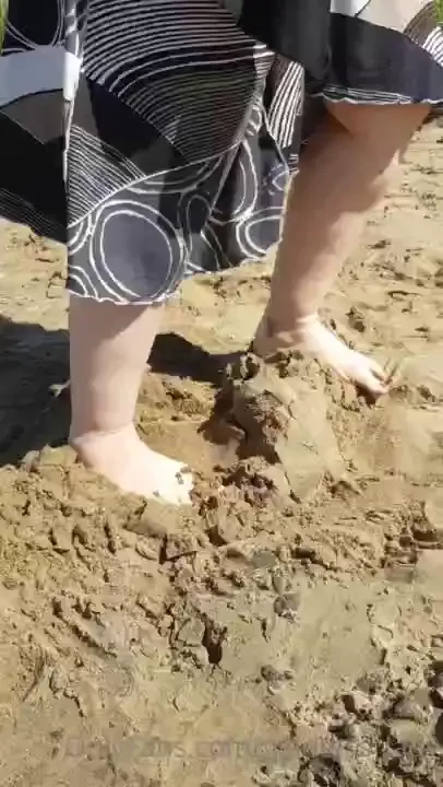 Crushing sandcastle 