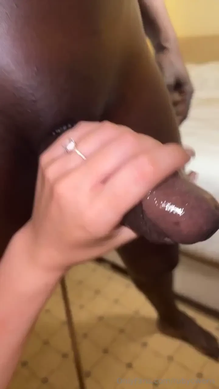 I spy with my little eye someone scrolling of and about to relapse dms 