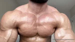 pyroblaze27 - My boy boymusclebrazil slow-motion pec dance 