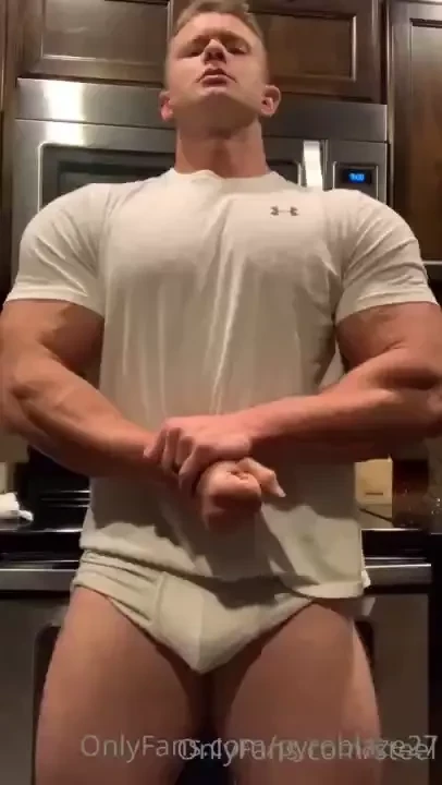 My boy steel pec bouncing 