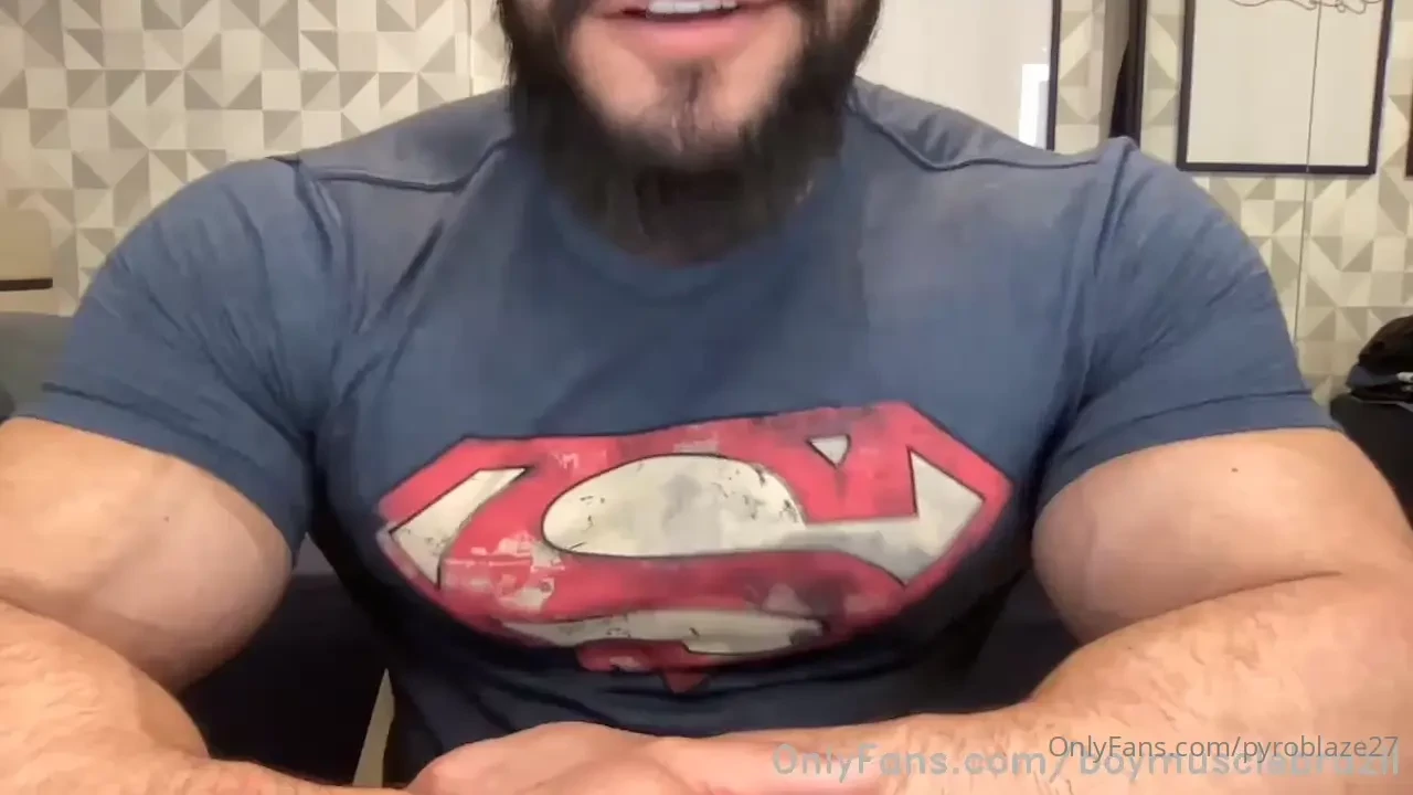 Boymusclebrazil pec dance part 1 