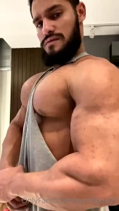 pyroblaze27 - Watch my boy boymusclebrazil pec dance in slow fast motion part 4 