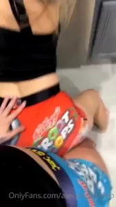 Lemme dance on you