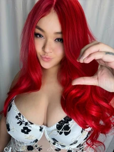 Wanna see something sexy send me a cute message and if it makes me