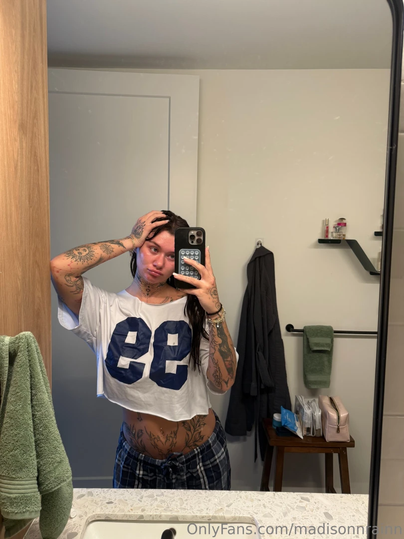 Just me my mirror and some bad intentions 