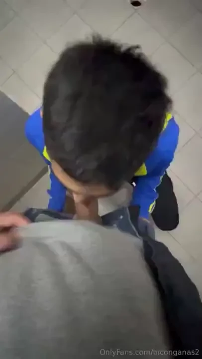 I found a baby in the bathroom of a shopping mall waiting to be fed 