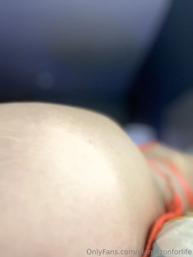 A message that build you up today i am your hug plug i peddle hugs to part 1 