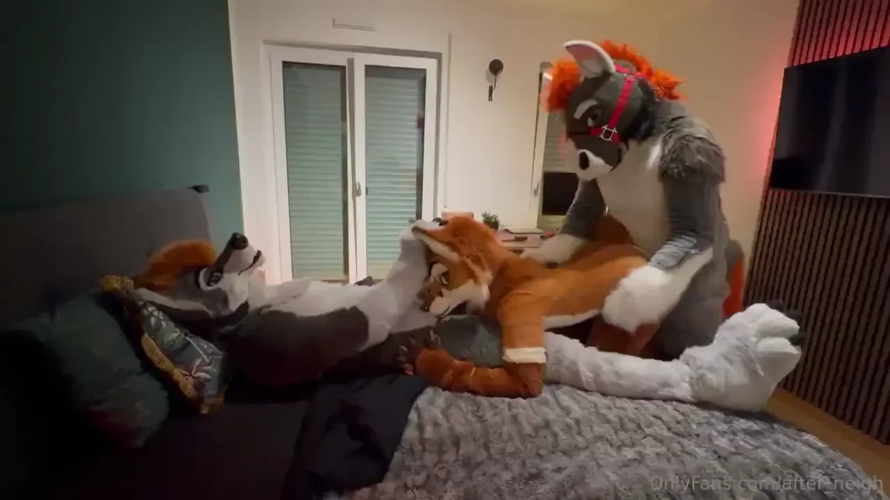 Pov you walk into the wrong room at the house party made a fox whine 