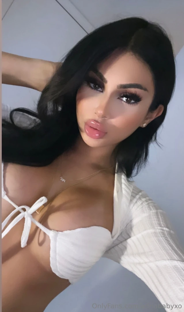 Can t go wrong with a little white crop top 