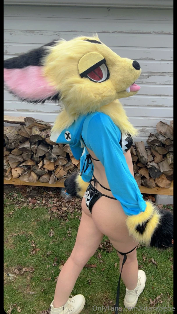 Couple of the jinx cosplay photos i have 2 christmas set photos coming part 1 