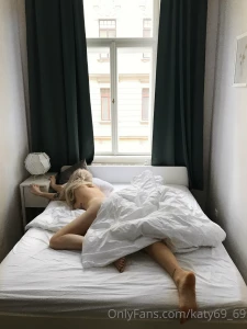 After a rough weekend i don t want to get out from under the covers