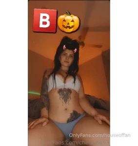 House of fans halloween contest cash prize sexy_troubleboy chelsbby93