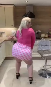 Booty so hot it s on fire