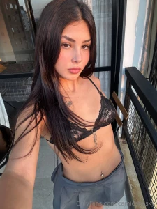 I love it when i get attention i am a very sweet girl and i appreciate
