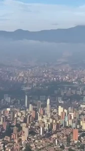 Desde esta monta a quiero follarme dos nalgones para mi