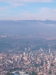 Desde esta monta a quiero follarme dos nalgones para mi part 1