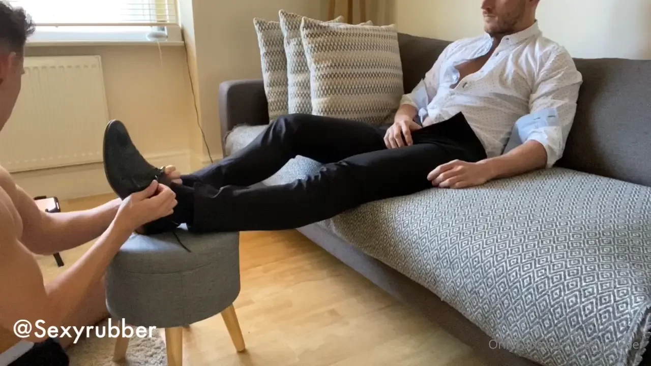 Finally full video is here malefeetworship this twink boy waited on 