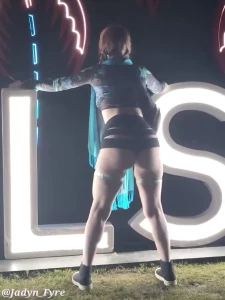 Do you appreciate a little ass shaking this early in the day