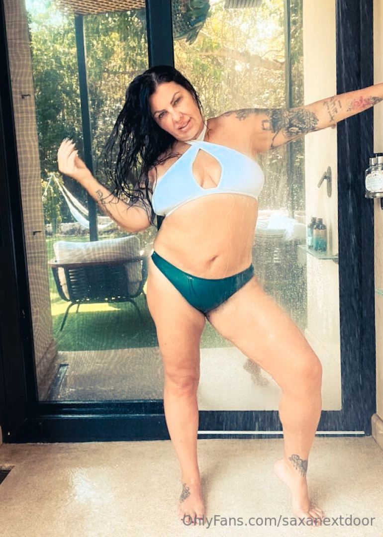 Hot right bikini babe in mexico 