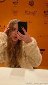 Shall we play 10 questions you write questions for me and i answer but