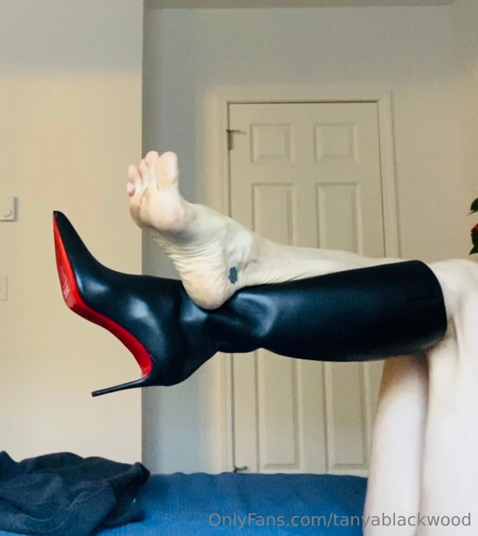 Do you prefer boots on or boots off part 1 