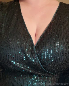 Went to a holiday party tonight and no one noticed my plus one but i part 2