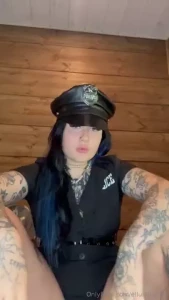 T poliisit ti tais just l yt kadonneet tuhmeliinit ja v h nk kki
