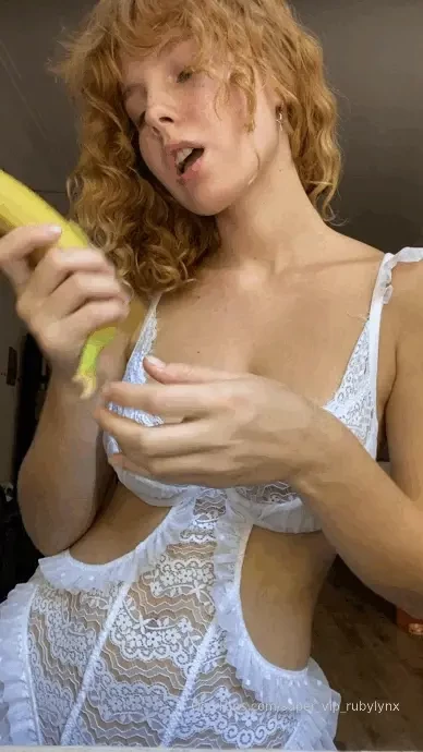 To keep you in a good mood throughout the day you need to eat 1 banana 