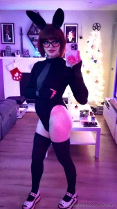 Give your favorite bunny a good tip for the holidays c lt 3 part 3