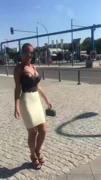 And the berlin latex fashion week continues look who we met on the 