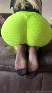 Kiss the screen loser part 1