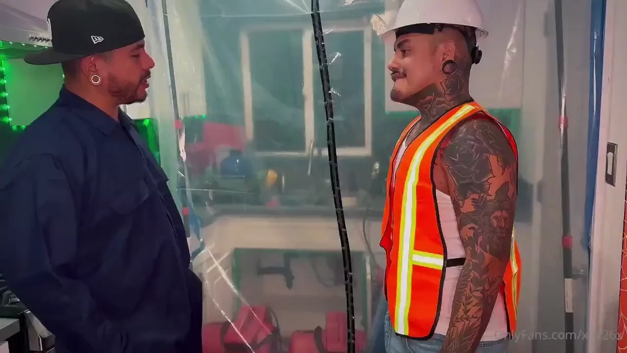 Construction worker vs plumber foreman hired a third party plumbing 