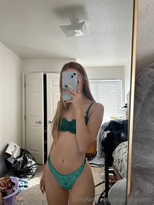 Studying hard or hardly studying you decide mileyeilish