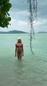Which view gets your attention more