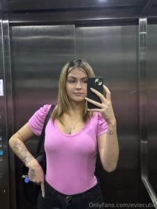 Simple but still kinda hot right