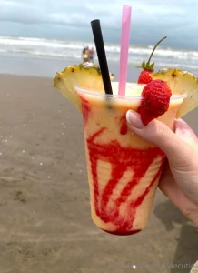 Serving looks while being served of course