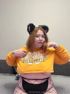 Maybe the shirt needs to go up a little higher