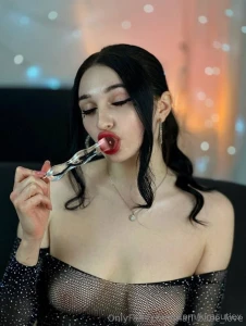 Mari_babe_love this playful babe mari_babe_love is waiting for her part 14