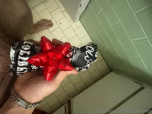 Unwrap this dick in your dms first time ever using a toy