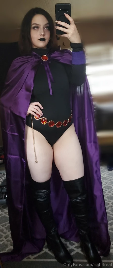 More pics of my raven cosplay coming soon 