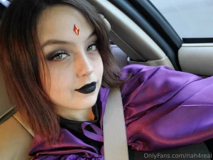 Happy halloween you wanna see the whole outfit