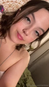 riah4real - Kisses for you amp your dick before bed 