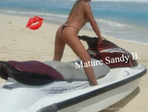 To all mature milf amp gilf lovers if you like my onlyfans page please