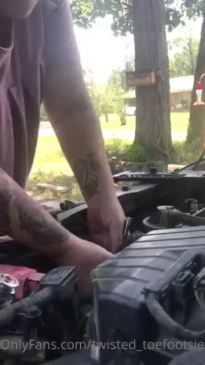 Wanna see me change my cooling thermostat and fight with cheap ass 