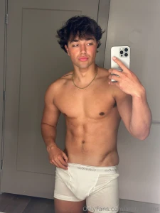 Free week on me wayyy more active on my vip page https onlyfans com