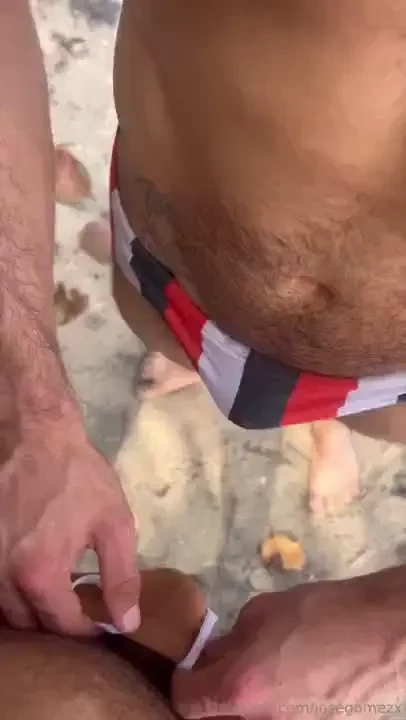 Mi primera vez follando en una playa donjuancolombia 