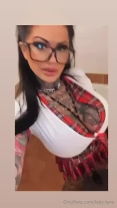 Bimbo s have a better life than flat chested chicks
