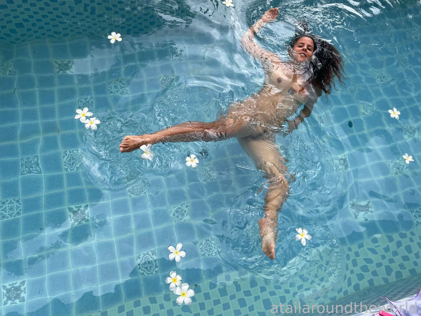 23 - n08 - pool with flowers had so much fun at my friend s bd i kept part 2 